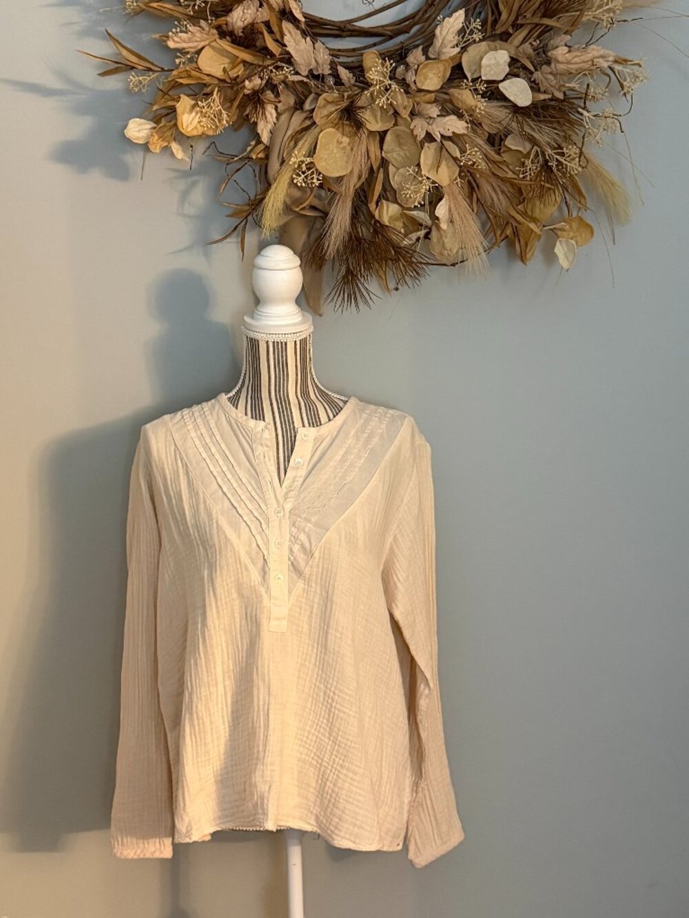 Xirena Lana Top Oat Size M NWT Button Front Blouse